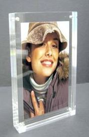 Beautiful Shape Clear Acrylic Picture Frames With Reasonable Price
