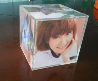 Clear perspex photo frame acrylic cube photo displays enviromental