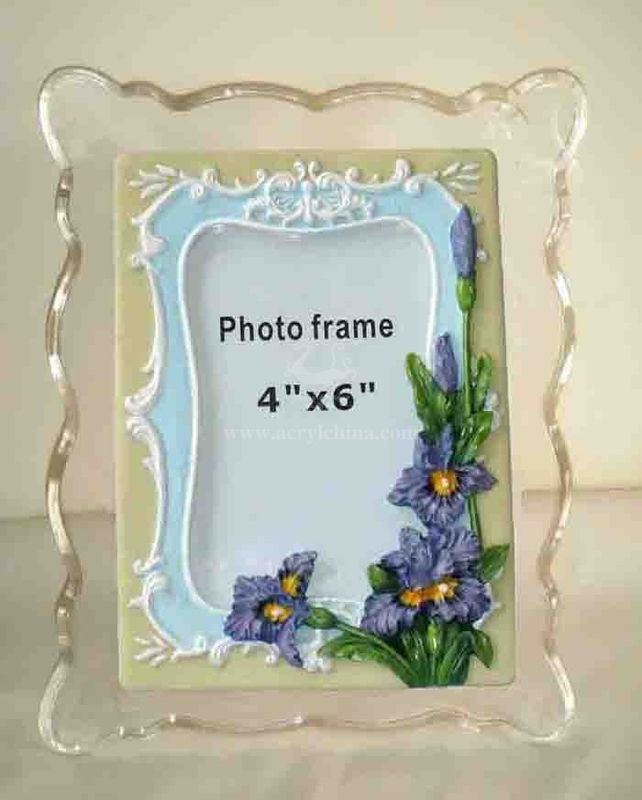 Clear Wall Mounted Acrylic Photo Frames With Magnet , Simple And Elegant
